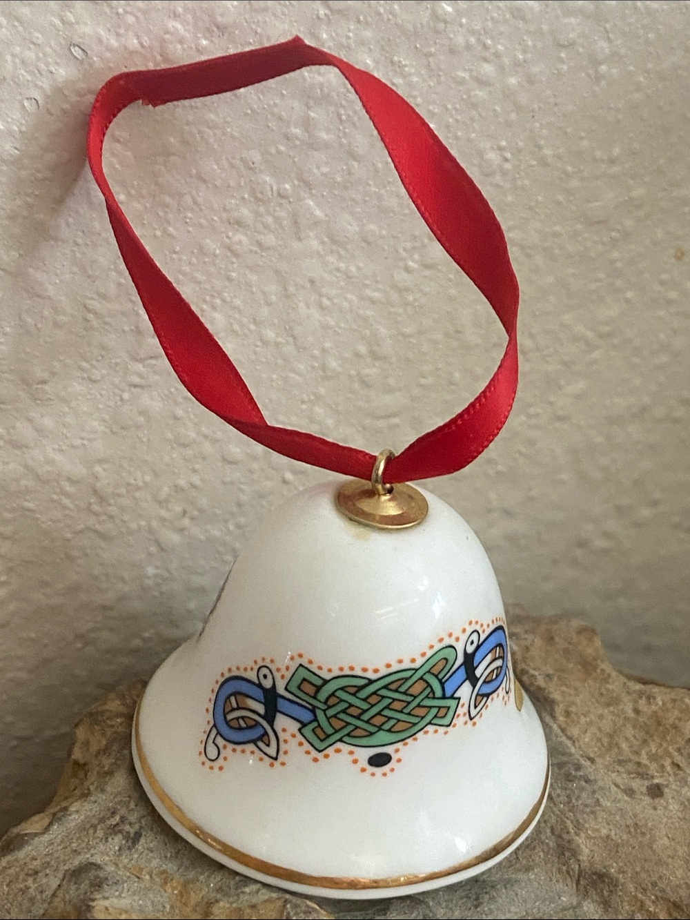 Vintage Royal TARA Fine Bone China Made in Ireland